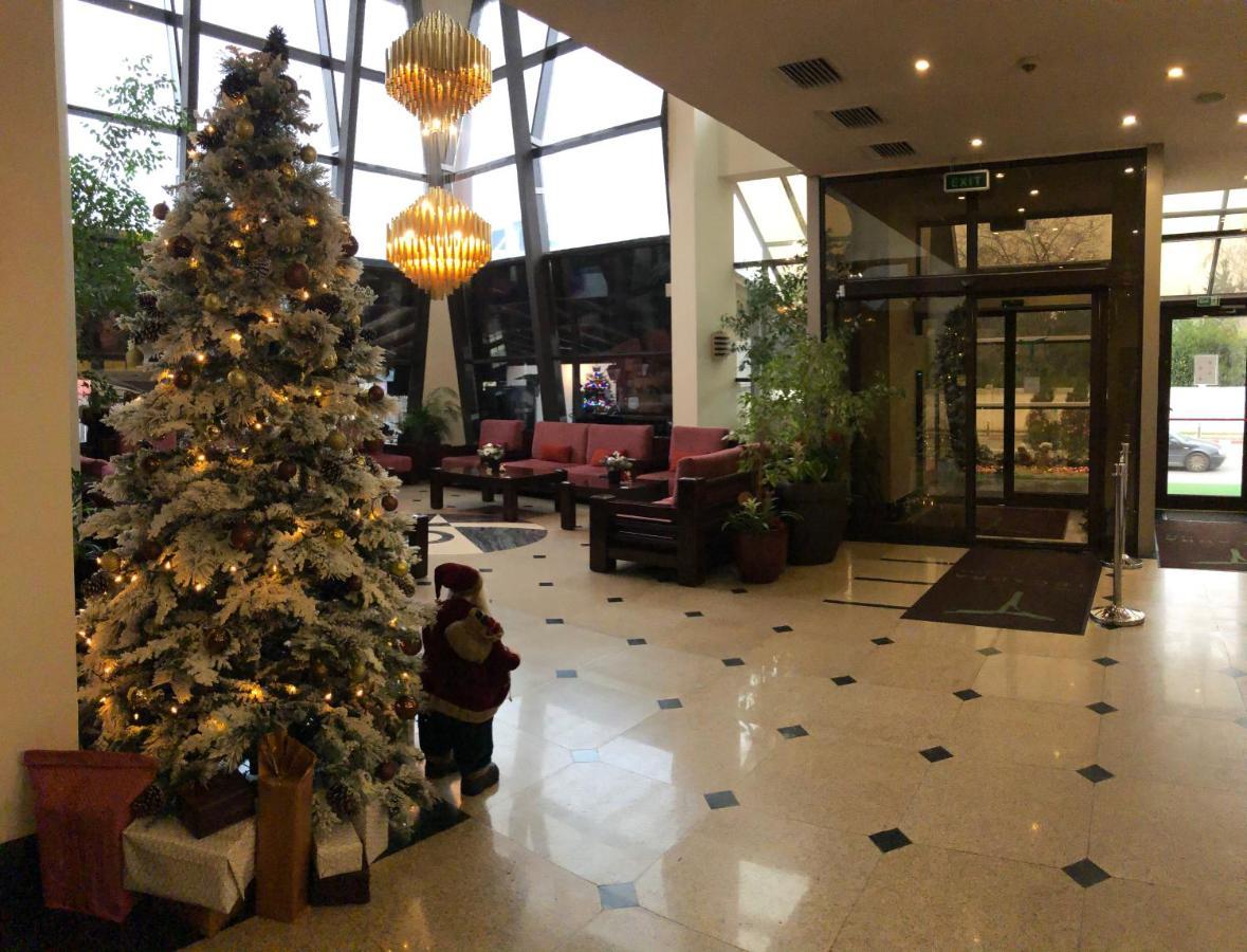 Hotel Tecadra Pipera Buitenkant foto