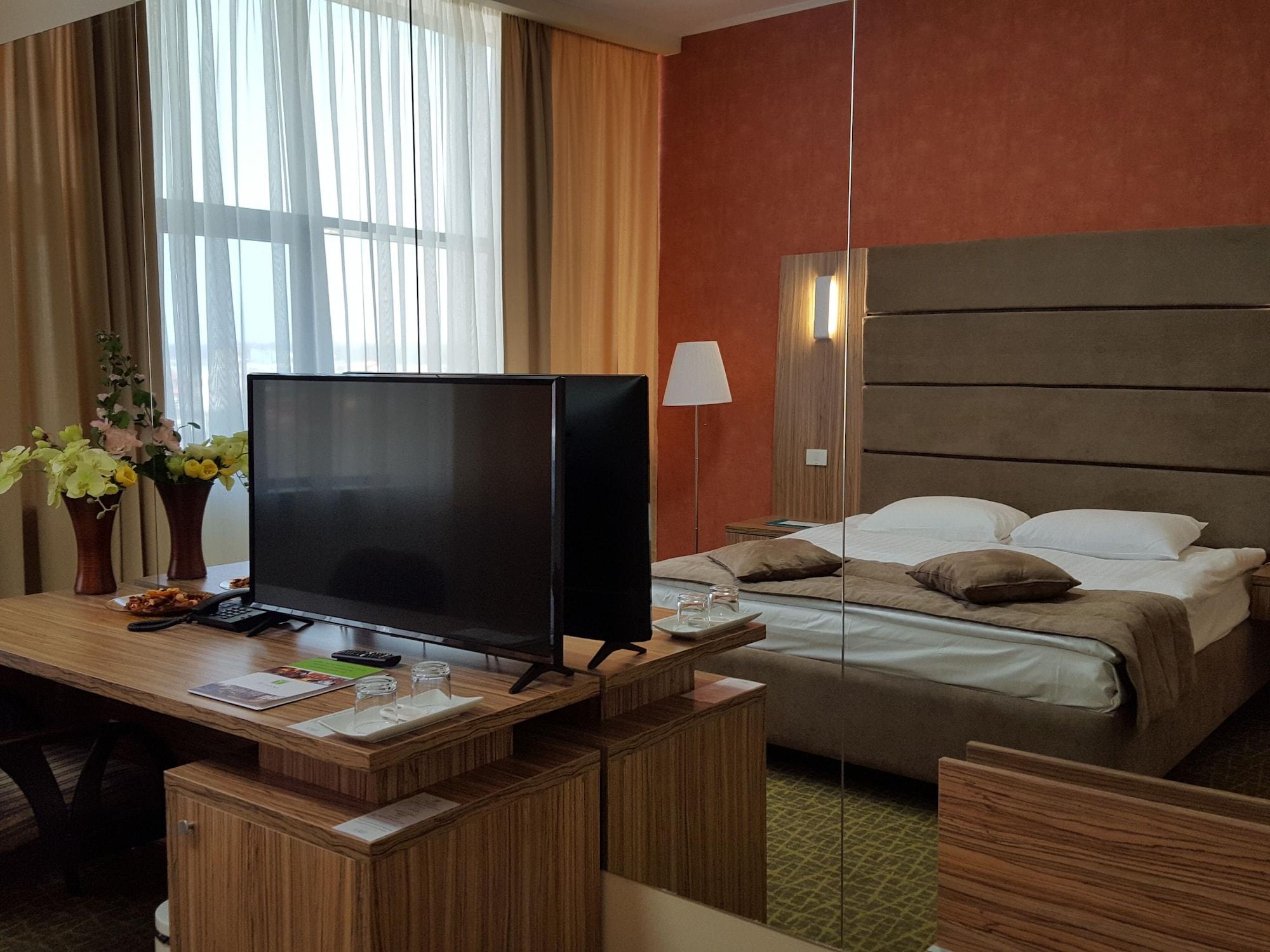 Hotel Tecadra Pipera Buitenkant foto