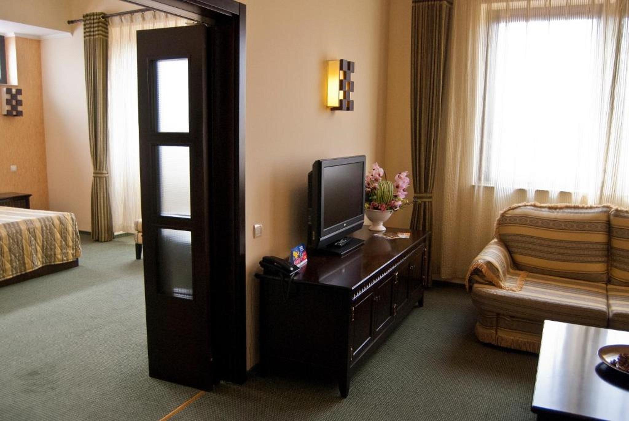 Hotel Tecadra Pipera Buitenkant foto