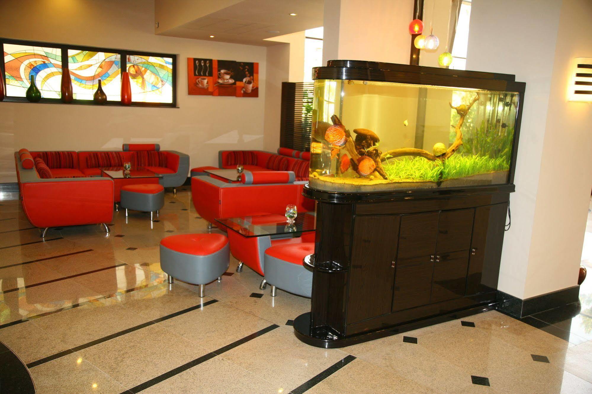 Hotel Tecadra Pipera Buitenkant foto
